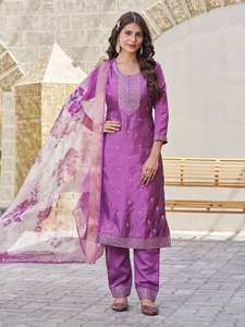 Vichitra Premium Winter Party Collection Salwar Kameez Kurti Bas Dupatta Effet miroitant au prix de gros - Product Image 2