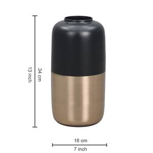 Vase à fleurs moderne fait main en fer noir plaqué or avec pièce décorative pour les intérieurs du salon et de la chambre - Product Image 2