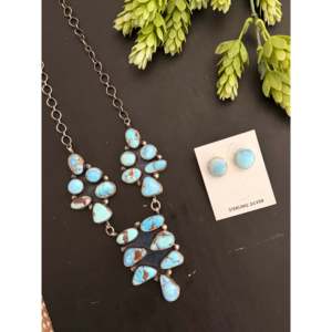 Ensemble de colliers en turquoise et argent sterling Golden Hills, fabriqué à la main par des artistes Navajo - Bijoux culturels de collection - Product Image 3