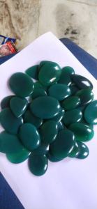 Piedra Preciosa de Ónice Verde Natural con Efecto de Luz para la Fabricación de Joyas, Formas y Tamaños Variados - Product Image 3