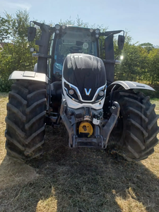 Fournisseur de tracteurs agricoles VALTRA T215 D d'origine - Product Image 3