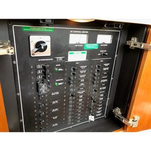 Bateau de croisière de luxe classique Carver Voyager Pilothouse 530 de 1998, moteur Cummins double, utilisé - Product Image 3