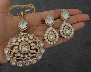 Conjunto de cadena de eslabones estilo Polki chapado en oro de latón joyería de moda collar Artificial Chic - Product Image 2