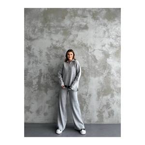 Completo di maglieria a due pezzi da donna elegante - Product Image 4