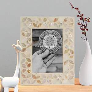 Marco de Fotos Ecológico de Nácar, Marco Artesanal con Incrustaciones de Concha para Decoración del Hogar, Elegante Exhibición de Fotos - Product Image 1