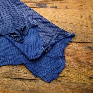 Cuir perforé Camo rouge sténopé de qualité supérieure disponible en 1 à 22 pieds carrés pour les produits en cuir personnalisés - Product Image 6