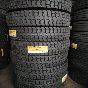 Calidad Premium 12R22.5 NEUMÁTICOS DE CAMIÓN Agarre de carretera confiable de alta resistencia Rendimiento de kilometraje adicional Compre entrega rápida - Product Image 4