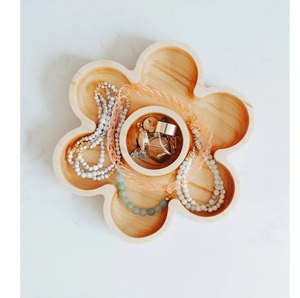 Plateau de présentation de bijoux en bois durable pour les marchés, fait à la main, décoratif, en provenance d'Inde - Product Image 1