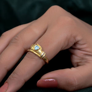 Bague fantaisie en argent sterling 925 plaqué or avec design de câlin antique - Product Image 2