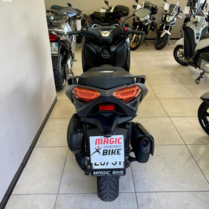 Scooter a Benzina Yamaha X-Max 300 - Product Image 5