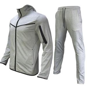 Vente en gros ensemble de sport 2 pièces logo personnalisé hommes joggeurs simples saut jogging piste pantalons de survêtement survêtements - Product Image 2