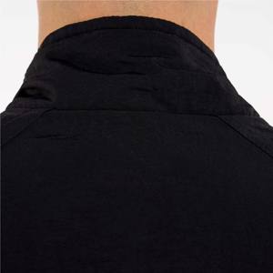 Chaqueta técnica de hombre de alto rendimiento con tejido impermeable y transpirable para aventuras al aire libre - Product Image 3