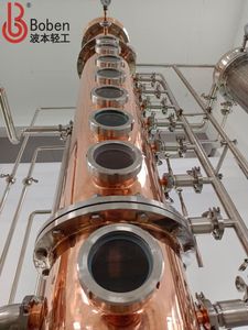 Equipo de Destilación de Vodka de 1000L, 1500L, 2000L para Destilar Licores de Alta Calidad con Columnas de Reflujo de 18/24/28 - Product Image 2