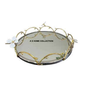 Plateau de service Offre Spéciale de luxe décoratif en métal poli brillant de forme ronde avec poignée en forme de fleur pour la maison et les aliments - Product Image 2