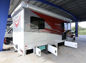 Prêt à être expédié : Camping-car de luxe d'occasion 2025 Holiday Rambler_ELEMENT 25T / Voiture / Fourgon aménagé - Certifié EURO 5, livraison mondiale - Product Image 2