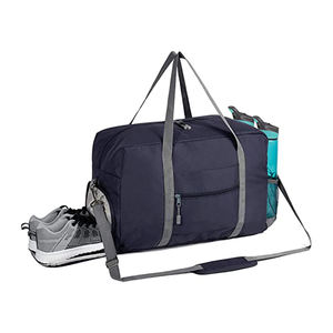 Bolsa de gimnasio multiusos para hombres y mujeres con espacio de almacenamiento extra grande Diseño transpirable y asas de transporte fuertes - Product Image 1