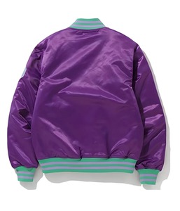 Venta al por mayor Chaqueta de béisbol de satén Chaqueta universitaria brillante con cuello acanalado para hombres y mujeres - Product Image 6