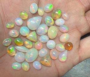 Opale Welo éthiopienne de qualité supérieure, cabochon, pierre précieuse naturelle, certifiée par un tiers, jeu de couleurs, multicolore mélangé - Product Image 3