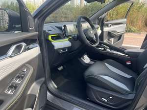 Voiture d'occasion 2024, moteur 1.5TD DCT, édition 30 000 km, extérieur noir, conduite à gauche, sans accident - Product Image 4