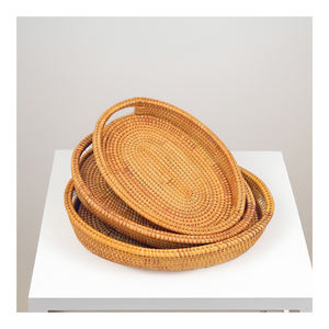 Venta al por mayor de bandejas redondas de bambú de Vietnam hechas a mano respetuosas con el medio ambiente bandeja ovalada con borde de ratán para la decoración del hogar-SR2088 - Product Image 1