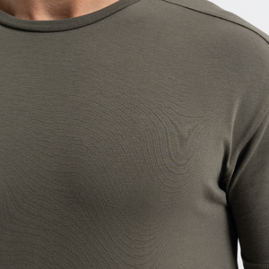 Camiseta de hombre de nuevo diseño Camiseta ajustada holgada de ajuste regular y mínima Camiseta cómoda de moda - Product Image 5