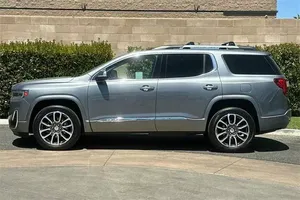 2021 GMC Acadia Denali AWD เทอร์โบเครื่องยนต์หนังแท้สีดำภายในพวงมาลัยซ้ายเกียร์อัตโนมัติขนาด R18ยาง - Product Image 3