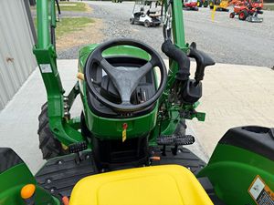 รถแทรกเตอร์จอห์น เดียร์ รถแทรกเตอร์ขนาดเล็ก จอห์น เดียร์ ปี 2024 สำหรับขาย - Product Image 2