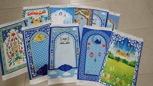 Tapis de prière pour enfants de haute qualité, fabriqué en Turquie - Product Image 2