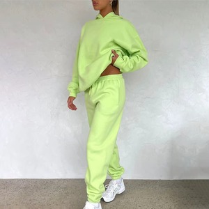 Ensemble de survêtement d'hiver brodé de haute qualité OEM, deux pièces, pour femmes, pour l'entraînement et le sport - Product Image 5