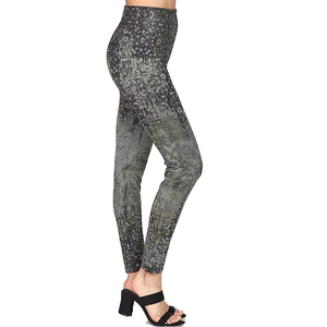 Leggings de Yoga Capri imprimés par teinture pour femmes de haute qualité conception de taille haute respirante sublimée - Product Image 1