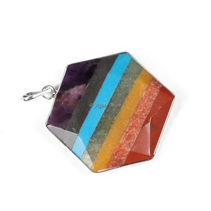 Meilleure vente collier pendentif en cristal hexagone sept chakras pierre précieuse d'agate naturelle sculptée pierre de guérison d'amour pour la guérison en cristal - Product Image 1