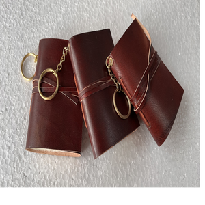 Mini carnet de notes en cuir taille A5 sur mesure avec porte-clés papier de coton fait à la main pour la revente dans les magasins - Product Image 6