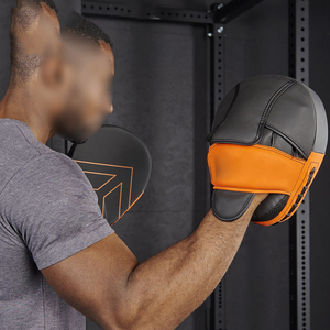 Color naranja negro La más alta calidad en diferentes formas Buen proveedor Cuero de PU Forma curva Lucha Punzonado Manoplas DE BOXEO - Product Image 3