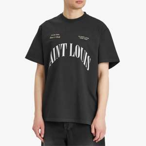 เสื้อยืด DTF โอเวอร์ไซซ์สีดำ | เสื้อ320คอตตอน100% French Terry GSM Crewneck | เสื้อยืดกราฟิกย้อนยุค | เครื่องแต่งกายแนวสตรีทพรีเมียม & แฟชั่นในเมือง - Product Image 2