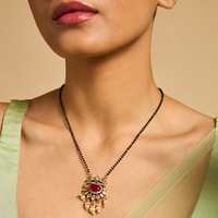 Kundan Mangalsutra 173019 Bunga Victorian Hijau Ruby Bezel Set Paduan Logam Mulia Perhiasan Koleksi Budaya Wanita 12g