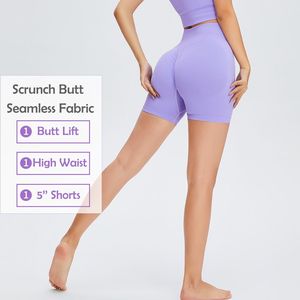 Pantalones cortos de yoga para entrenar con logotipo personalizado para mujer - Product Image 4