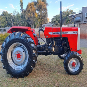 Tractor Massey Ferguson 265 con motor diésel de 4 cilindros que produce aproximadamente 60-75 HP para agricultores - Product Image 3