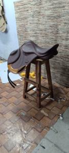 อานม้าหนังแท้สำหรับขี่ม้าแบบมืออาชีพและแบบอังกฤษ พร้อมสายรัดเอวคู่สำหรับการขี่ม้าแบบอังกฤษ - Product Image 2