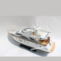 MODÈLE DE YACHT MODERNE AZIMUT 80 PRÊT POUR LE RADIO-CONTRÔLE / BATEAUX MODÈLE ARTISANAL / MODÈLE DE YACHT MODERNE