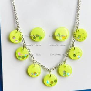 สร้อยคอเครื่องประดับแฟชั่นทันสมัยมีหลายสีสร้อยคอลูกปัดเรซินดีไซน์ทันสมัยปรับแต่งได้ใหม่ - Product Image 3