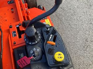 Buy Top Quality Kubota ZD1211 Heavy Duty Diesel Ride-On Mower Commercial Turf Care <b>Machine</b> - Product Image 2