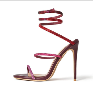 Zapatos de tacón de aguja para mujer, hechos a mano en Chengdu, de moda, con punta abierta, correa al tobillo, tacón fino de 8 cm, de cuero sólido con pedrería. - Product Image 1