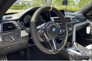 Voiture d'occasion 2019 B M W M4 Competition Package Car - Product Image 2
