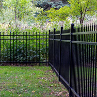 Panneau de clôture en acier inoxydable avec motif treillis pour allée, jardin et sécurité périmétrique de villa