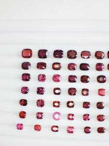 Mélange de spinelle rouge de Birmanie naturelle en forme de lustre AAA de qualité AAA avec une belle couleur et une coupe parfaite pour la fabrication de bijoux - Product Image 3