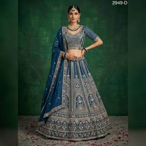 Magnifique Lehenga Choli de Mariée Traditionnel Indien, avec Dupatta Lourd, Broderie Miroir Faite Main, Véritable Artisanat, et Broderie de Paillettes Classique Dori - Product Image 1