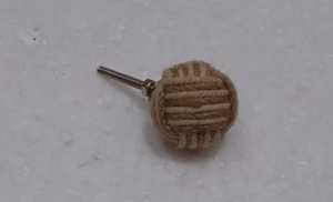 Pomo de resina hecho a mano de lujo con acento de latón para armarios de cocina, cajones, armarios y herrajes para muebles de madera - Product Image 3