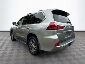 Lexus LX d'occasion 2018, conduite à gauche, norme d'émission Euro IV, 50 001 à 75 000 miles - Product Image 4