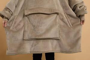 Conjunto de Manta con Capucha de Poliéster Suave Unisex, Manta Moderna y Usable de 4 Piezas para Invierno, Logotipo Personalizado, Accesorio de Halloween - Product Image 5