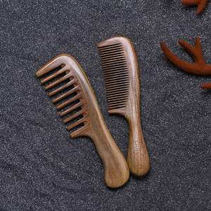 Peigne à cheveux à manche en bois fait main SMART pour une utilisation en salon de l'Inde peigne en bois en gros pour un usage commercial à vendre en - Product Image 4